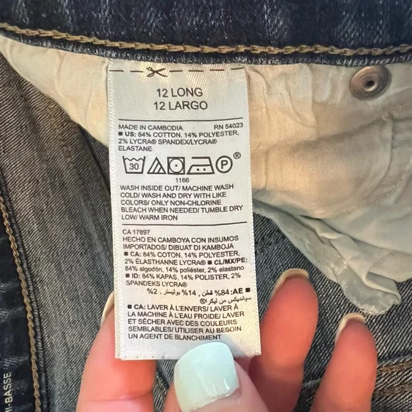 Old Navy Curvy Profile Mid Rise Dark Wash Jeans - Women’s size 12 long - Picture 3 of 9